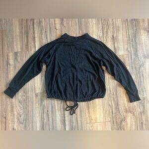 A. new day - sweater size small